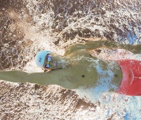 开云官方平台-日本队轻取印尼队显统治力，黄鸭组合惊艳四座成羽坛新焦点