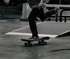 开云体育官网-都灵铁壁与马德里叹息，当库尔图瓦的统治沦为尤文横扫西班牙的悲壮注脚