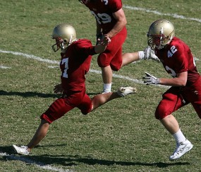 开云体育中国-法网精神再现，纳达尔领衔西班牙联合杯力克强敌，诠释红土之王的团队传奇