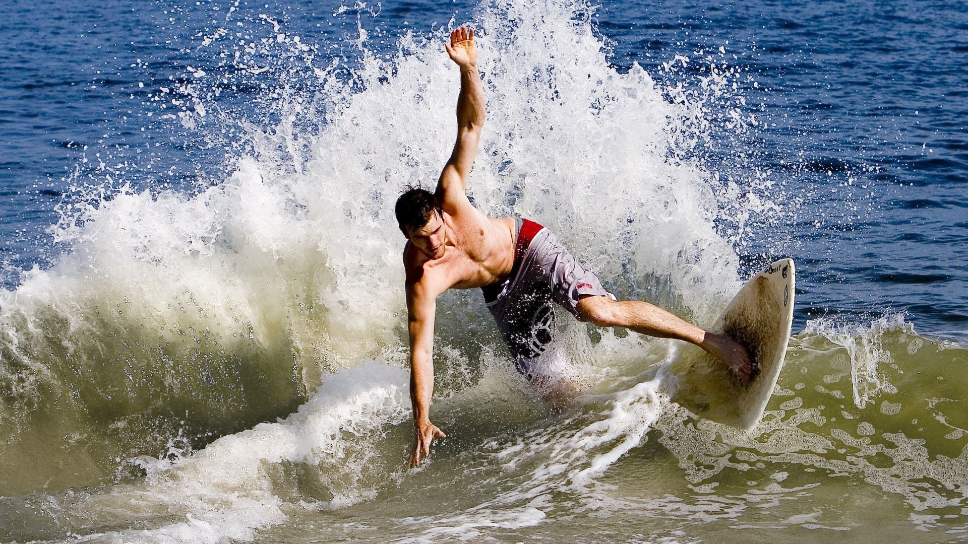 骑士对阵猛龙,詹姆斯关键回合不手软,诠释何为历史级终结者