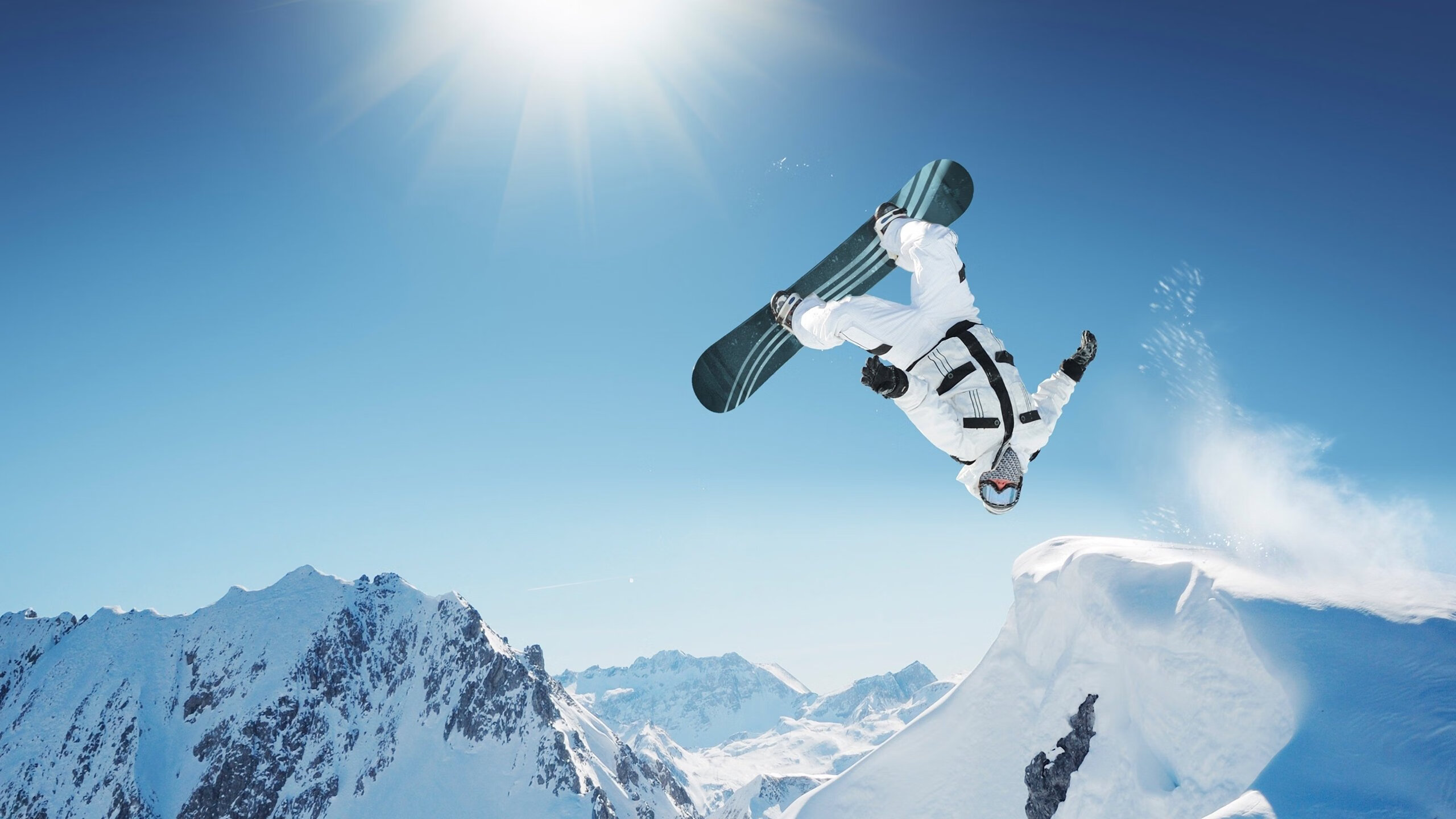 绝境中的战术博弈，尼克斯如何用体系压制黄蜂赢下抢七生死战