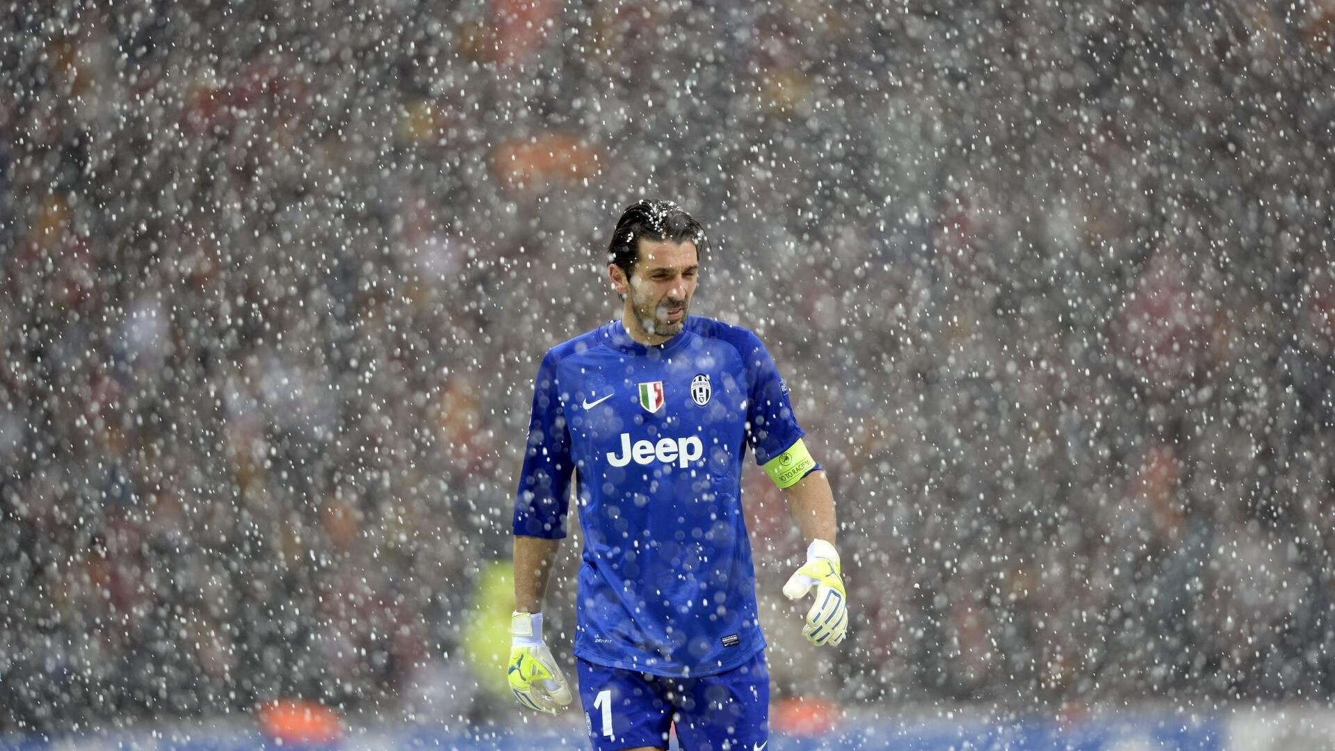 猛龙鏖战青岛队,拉文统治全场,一场跨越文化的篮球对话